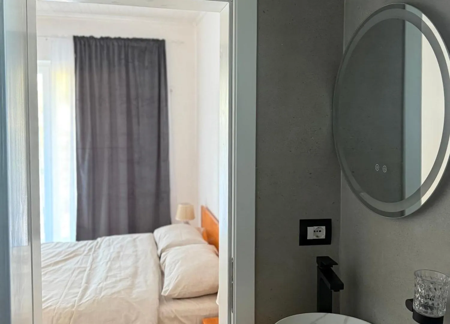 Shtepia Me Lule Hotel Permet